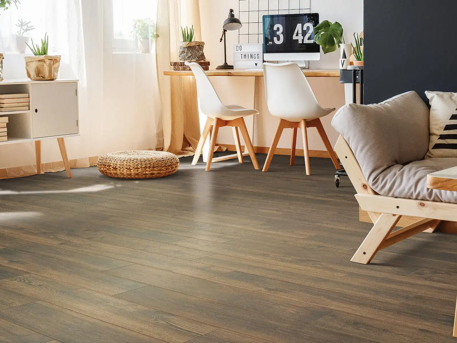 laminate flooring in a home | Petersen's Carpet & Flooring